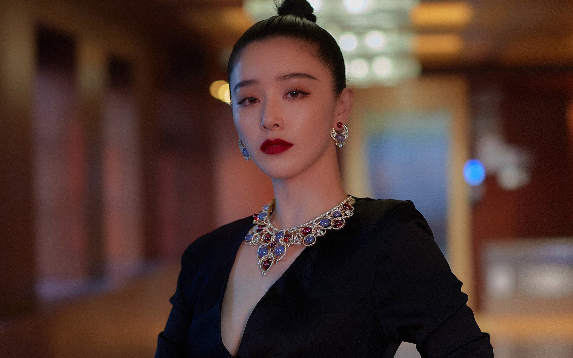 _极地白雪滑雪板：在极端环境中迎接挑战_，极地冰雪图片